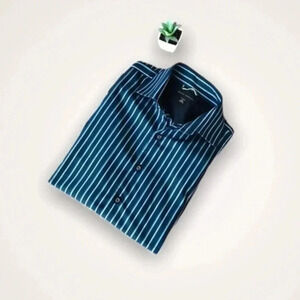 Banana Republic men dress shirt/blue w/str…
